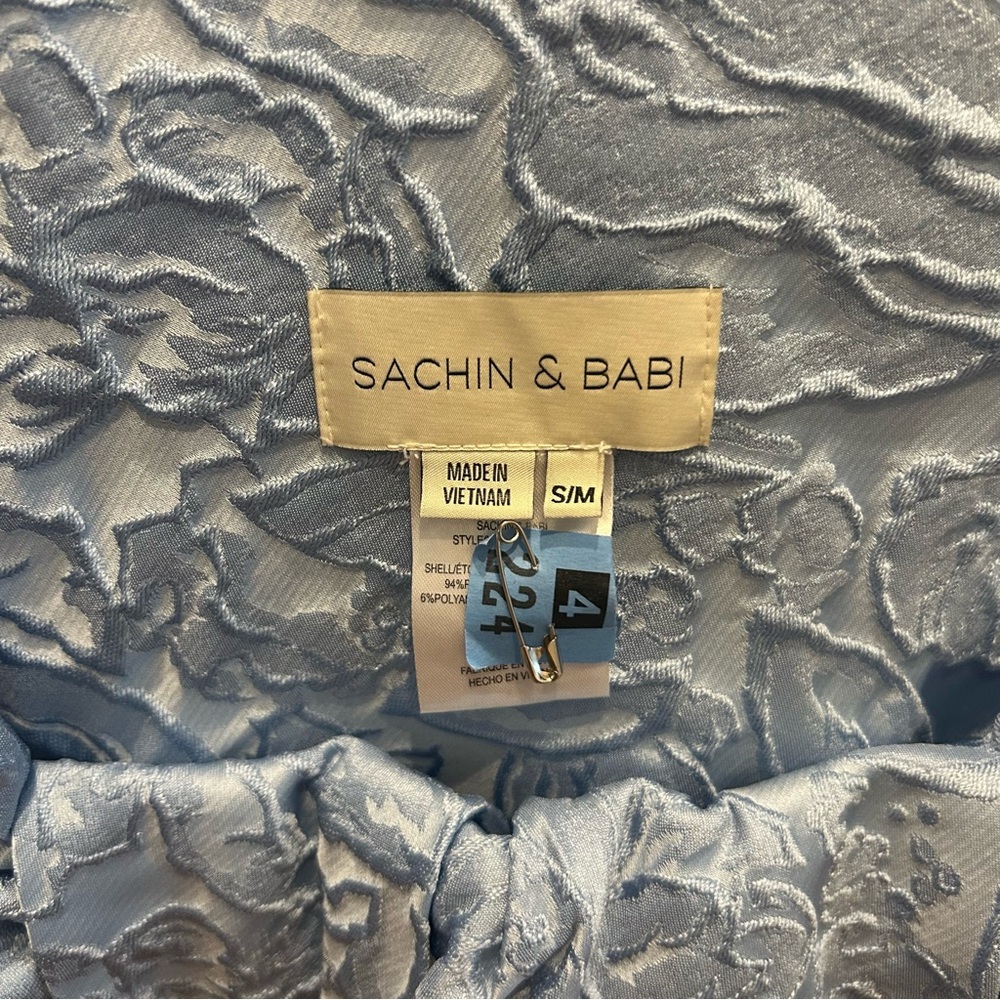 Sachin + Babi “The Hug Shawl” in Ice Blue 🧊🧊🧊 - Picture 7 of 10